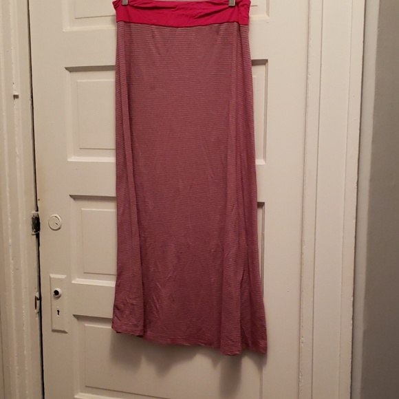 Ladies med Maxi Skirt - Picture 1 of 1